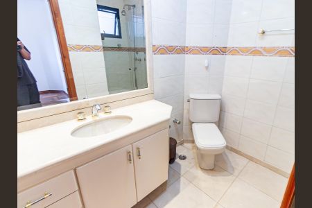 Apartamento para alugar com 145m², 3 quartos e 3 vagas Apartamento para alugar com 145m², 3 quartos e 3 vagasBanheiro da Suíte 3