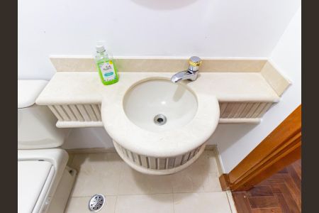 Apartamento para alugar com 145m², 3 quartos e 3 vagas Apartamento para alugar com 145m², 3 quartos e 3 vagasLavabo