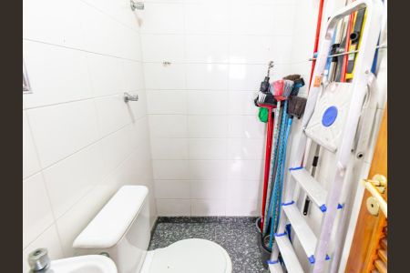 Apartamento para alugar com 145m², 3 quartos e 3 vagas Apartamento para alugar com 145m², 3 quartos e 3 vagasBanheiro de serviço