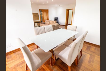 Apartamento para alugar com 145m², 3 quartos e 3 vagas Apartamento para alugar com 145m², 3 quartos e 3 vagasSala