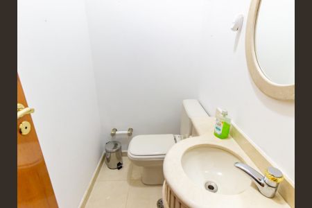 Apartamento para alugar com 145m², 3 quartos e 3 vagas Apartamento para alugar com 145m², 3 quartos e 3 vagasLavabo
