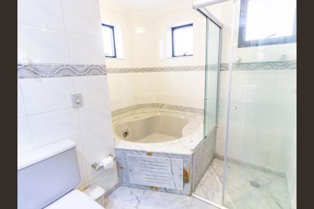 Apartamento para alugar com 145m², 3 quartos e 3 vagas Apartamento para alugar com 145m², 3 quartos e 3 vagasBanheiro da Suíte 1