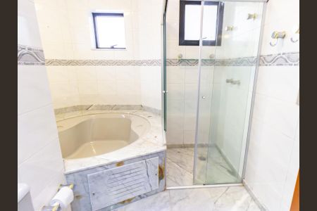 Apartamento para alugar com 145m², 3 quartos e 3 vagas Apartamento para alugar com 145m², 3 quartos e 3 vagasBanheiro da Suíte 1