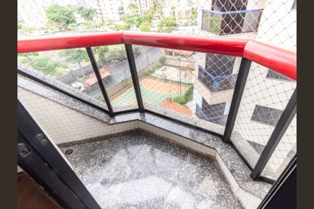 Apartamento para alugar com 145m², 3 quartos e 3 vagas Apartamento para alugar com 145m², 3 quartos e 3 vagasSuíte 1 - Varanda