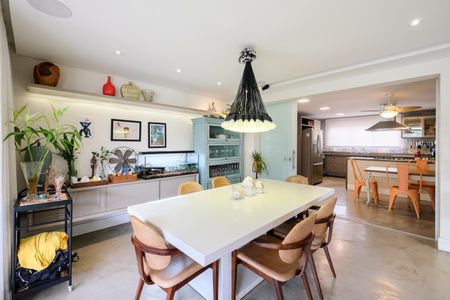 Apartamento à venda com 213m², 3 quartos e 4 vagasSala de Jantar