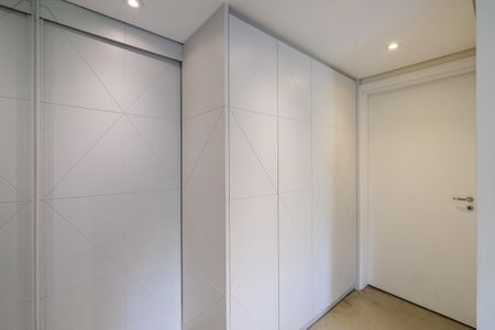 Apartamento à venda com 213m², 3 quartos e 4 vagasCloset
