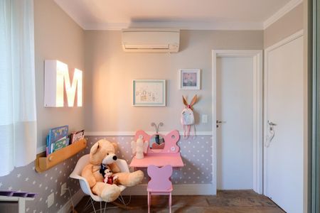 Apartamento à venda com 213m², 3 quartos e 4 vagasQuarto