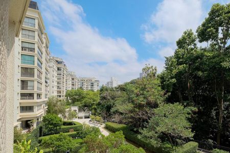 Apartamento à venda com 213m², 3 quartos e 4 vagasFachada