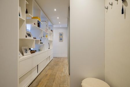 Apartamento à venda com 213m², 3 quartos e 4 vagasBanheiro