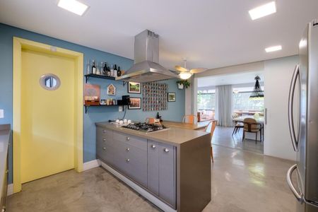 Apartamento à venda com 213m², 3 quartos e 4 vagasVaranda Gourmet