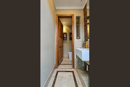 Casa para alugar com 392m², 6 quartos e 4 vagas Casa para alugar com 392m², 6 quartos e 4 vagasBanheiro 1