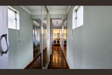 Casa para alugar com 392m², 6 quartos e 4 vagas Casa para alugar com 392m², 6 quartos e 4 vagasCloset do quarto 6