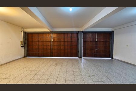 Casa para alugar com 392m², 6 quartos e 4 vagas Casa para alugar com 392m², 6 quartos e 4 vagasGaragem