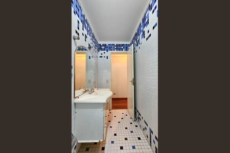 Casa para alugar com 392m², 6 quartos e 4 vagas Casa para alugar com 392m², 6 quartos e 4 vagasBanheiro do Quarto 5