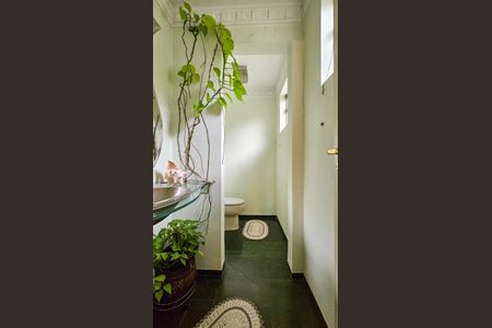 Casa para alugar com 392m², 6 quartos e 4 vagas Casa para alugar com 392m², 6 quartos e 4 vagasLavabo