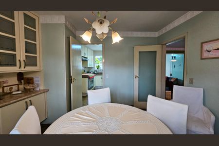 Casa para alugar com 392m², 6 quartos e 4 vagas Casa para alugar com 392m², 6 quartos e 4 vagasCozinha