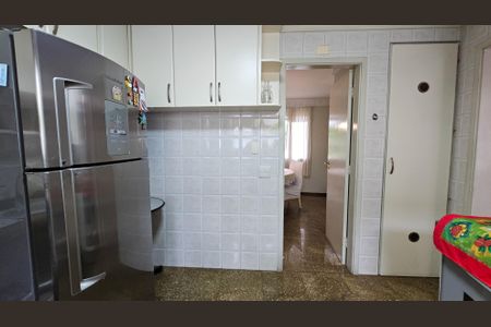 Casa para alugar com 392m², 6 quartos e 4 vagas Casa para alugar com 392m², 6 quartos e 4 vagasCozinha