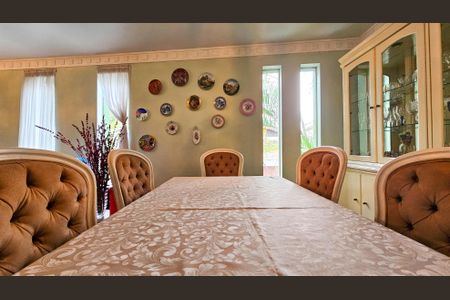 Casa para alugar com 392m², 6 quartos e 4 vagas Casa para alugar com 392m², 6 quartos e 4 vagasSala