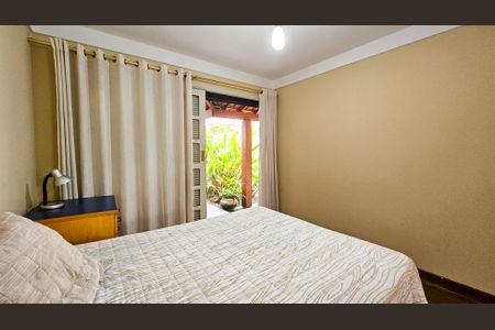 Casa para alugar com 392m², 6 quartos e 4 vagas Casa para alugar com 392m², 6 quartos e 4 vagasQuarto 5