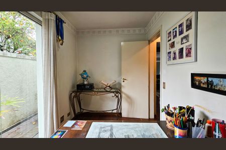 Casa para alugar com 392m², 6 quartos e 4 vagas Casa para alugar com 392m², 6 quartos e 4 vagasQuarto 4