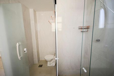 Apartamento para alugar com 50m², 2 quartos e 1 vaga Apartamento para alugar com 50m², 2 quartos e 1 vagaBanheiro da Suíte