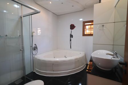 Casa à venda com 223m², 3 quartos e 4 vagasBanheiro