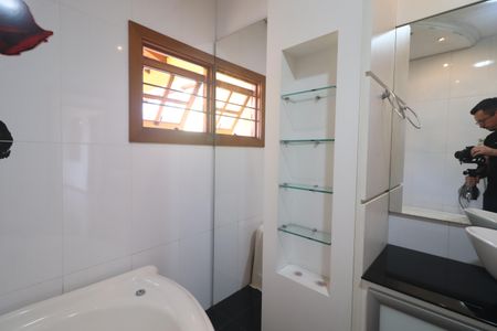 Casa à venda com 223m², 3 quartos e 4 vagasBanheiro