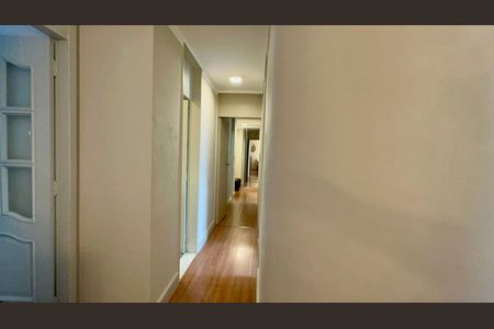 Apartamento à venda com 100m², 3 quartos e 1 vaga Apartamento à venda com 100m², 3 quartos e 1 vagaCorredor