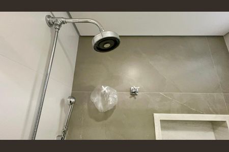 Apartamento à venda com 100m², 3 quartos e 1 vaga Apartamento à venda com 100m², 3 quartos e 1 vagaBanheiro da Suíte