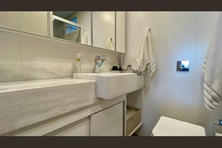 Apartamento à venda com 100m², 3 quartos e 1 vaga Apartamento à venda com 100m², 3 quartos e 1 vagaBanheiro