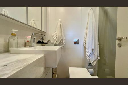 Apartamento à venda com 100m², 3 quartos e 1 vaga Apartamento à venda com 100m², 3 quartos e 1 vagaBanheiro