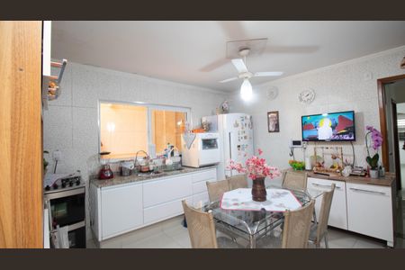 Casa para alugar com 300m², 5 quartos e 3 vagas Casa para alugar com 300m², 5 quartos e 3 vagasCozinha