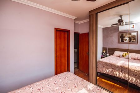 Casa à venda com 180m², 3 quartos e 3 vagasSuíte 