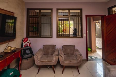 Casa à venda com 180m², 3 quartos e 3 vagasSala 1