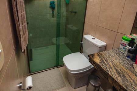 Casa à venda com 180m², 3 quartos e 3 vagasBanheiro da Suíte