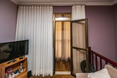 Casa à venda com 180m², 3 quartos e 3 vagasSala 2