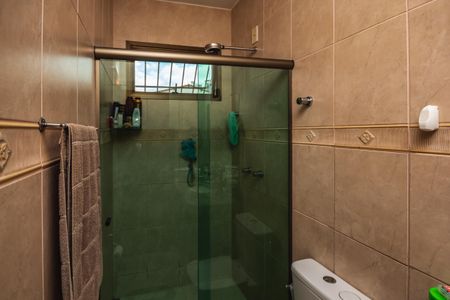 Casa à venda com 180m², 3 quartos e 3 vagasBanheiro da Suíte