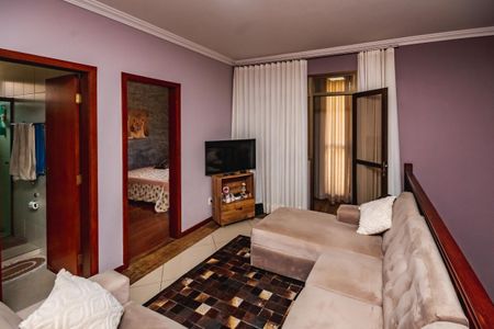 Casa à venda com 180m², 3 quartos e 3 vagasSala 2