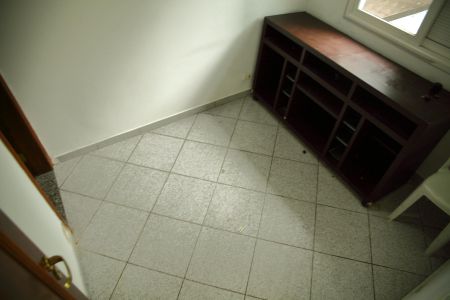 Casa à venda com 322m², 3 quartos e 3 vagasQuarto de Serviço