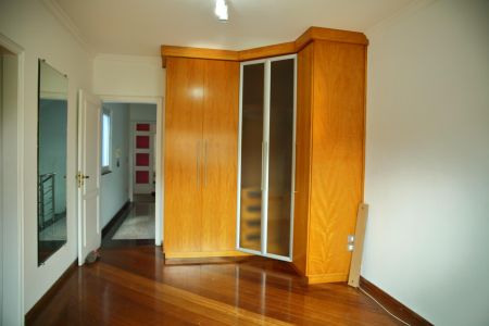 Casa à venda com 322m², 3 quartos e 3 vagasSuíte 1