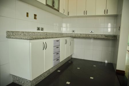 Casa à venda com 322m², 3 quartos e 3 vagasCozinha