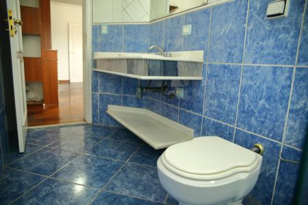 Casa à venda com 322m², 3 quartos e 3 vagasBanheiro da Suíte 3