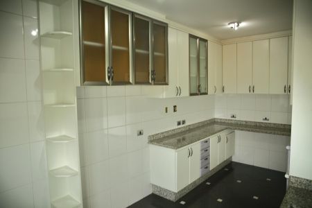 Casa à venda com 322m², 3 quartos e 3 vagasCozinha