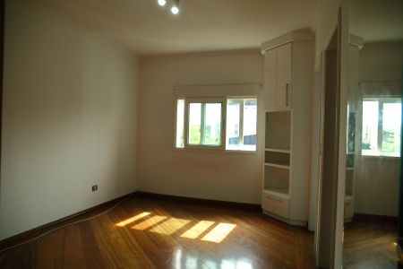 Casa à venda com 322m², 3 quartos e 3 vagasSuíte 1