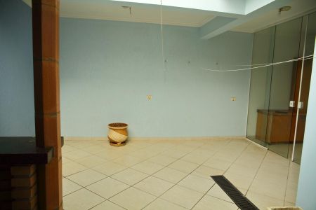 Casa à venda com 322m², 3 quartos e 3 vagasChurrasqueira