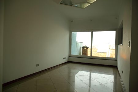 Casa à venda com 322m², 3 quartos e 3 vagasSala 2