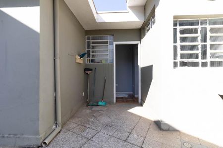 Casa à venda com 250m², 3 quartos e 3 vagas Casa à venda com 250m², 3 quartos e 3 vagasQuintal