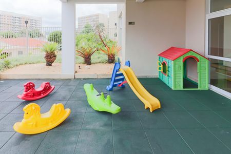 Apartamento à venda com 81m², 3 quartos e 1 vaga Apartamento à venda com 81m², 3 quartos e 1 vagaÁrea comum - Playground