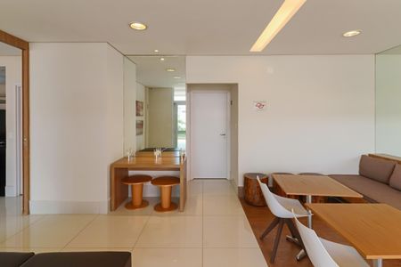 Apartamento à venda com 81m², 3 quartos e 1 vaga Apartamento à venda com 81m², 3 quartos e 1 vagaÁrea comum - Salão de festas