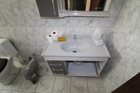 Casa à venda com 264m², 5 quartos e 5 vagasQuarto 5 - Banheiro